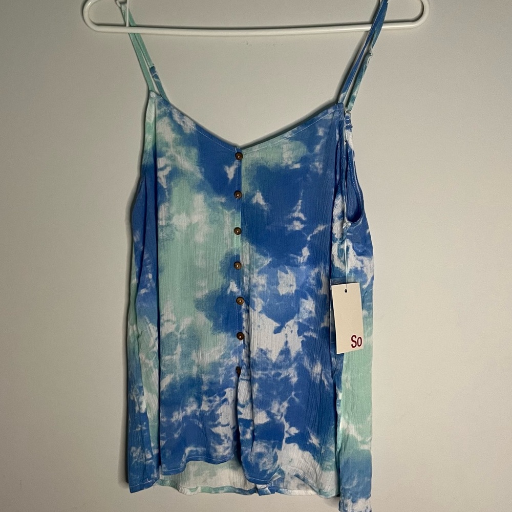 NWT SO Watercolor strappy tank with buttons